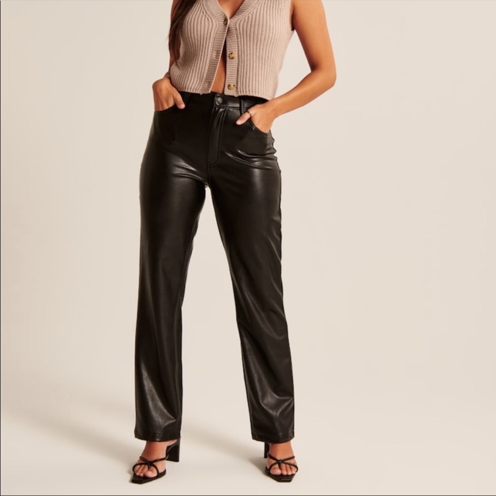 Abercrombie & Fitch 90's Straight Vegan Faux Leather Pants 12 31